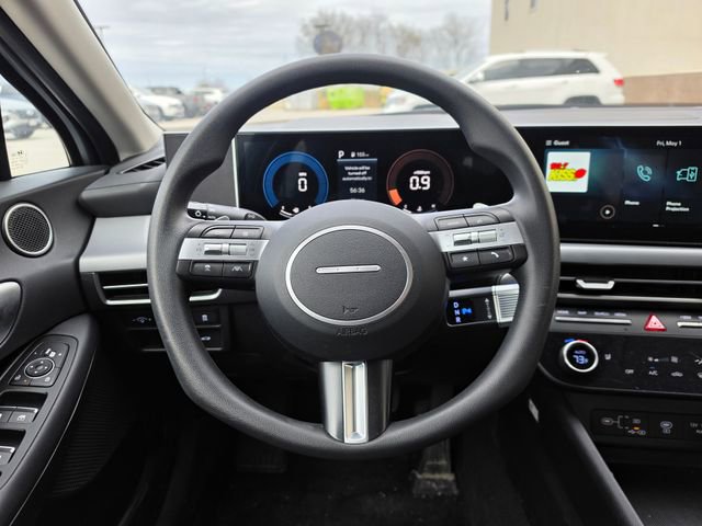 Used 2025 Hyundai Sonata SEL AWD/4WD image 16