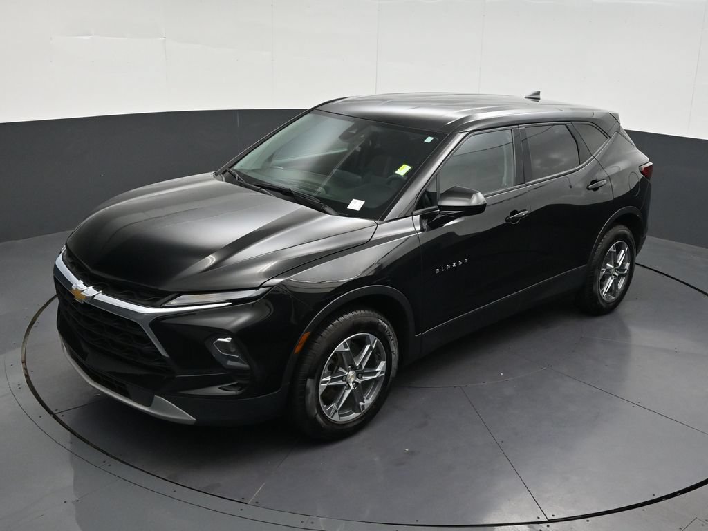 Used 2023 Chevrolet Blazer LT FWD image 18