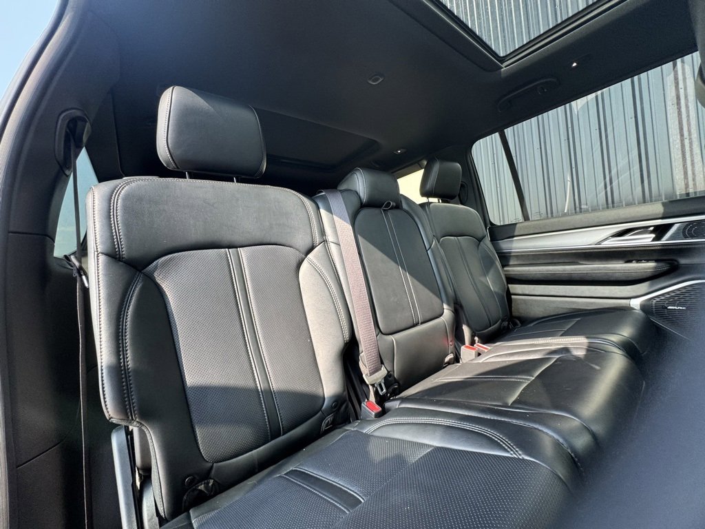 Used 2024 Jeep Wagoneer Series II image 21