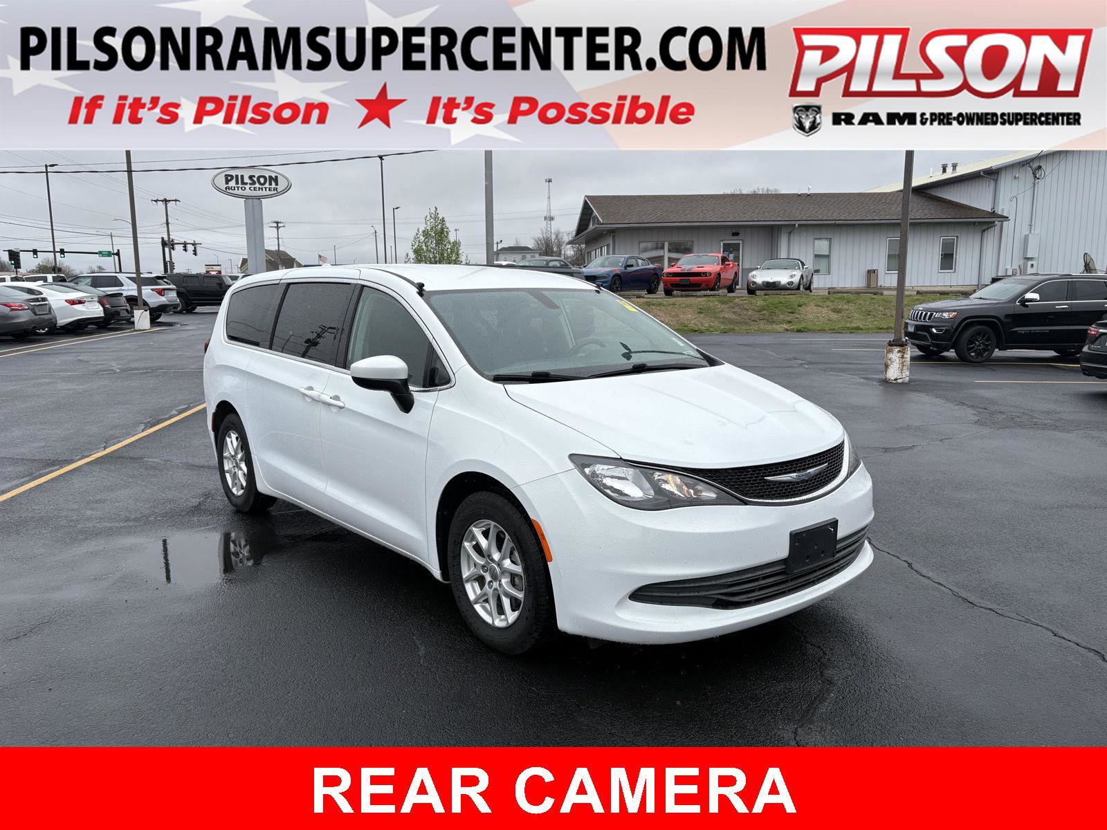 Used 2020 Chrysler Voyager LX FWD image 1