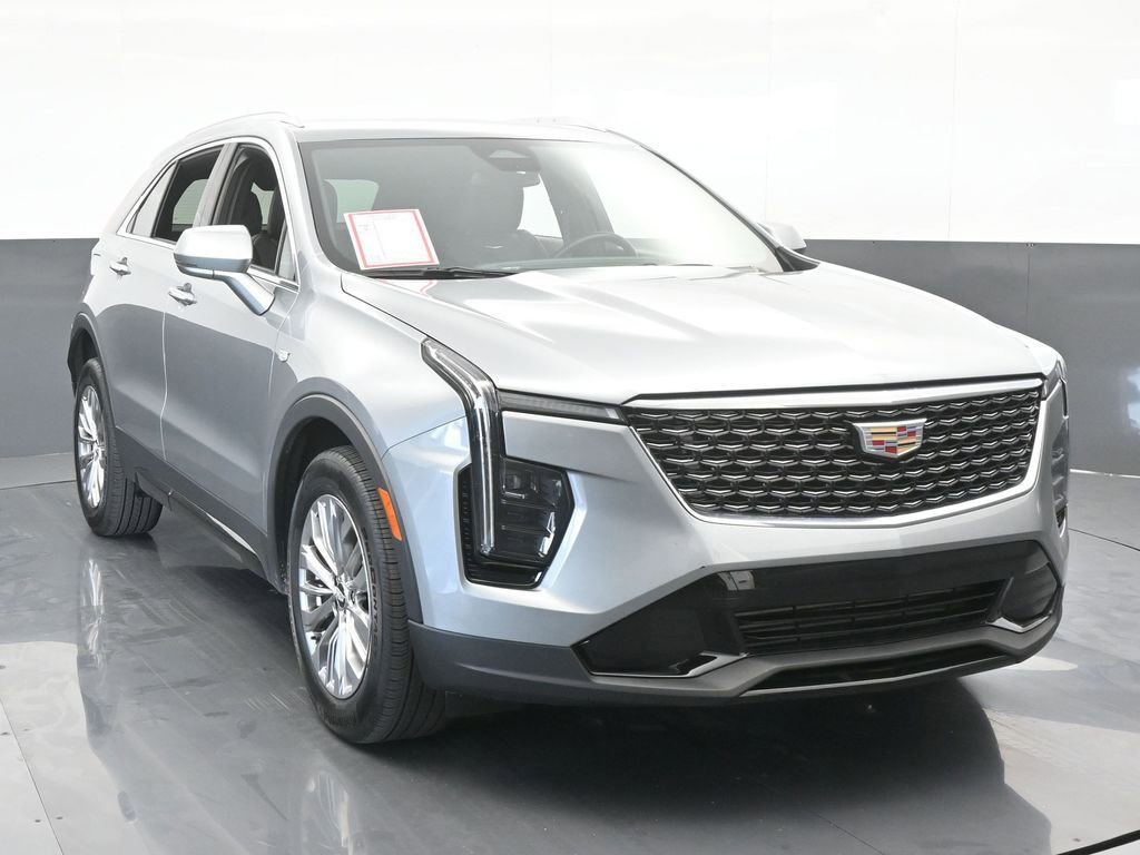 Used 2024 Cadillac XT4 Premium Luxury image 9