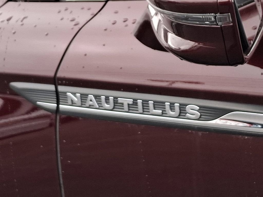 Certified 2023 Lincoln Nautilus Reserve image 30