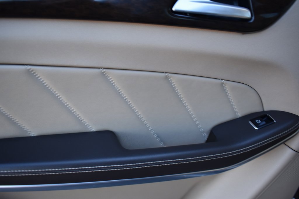 Used 2014 Mercedes-Benz GL 450 4MATIC image 12