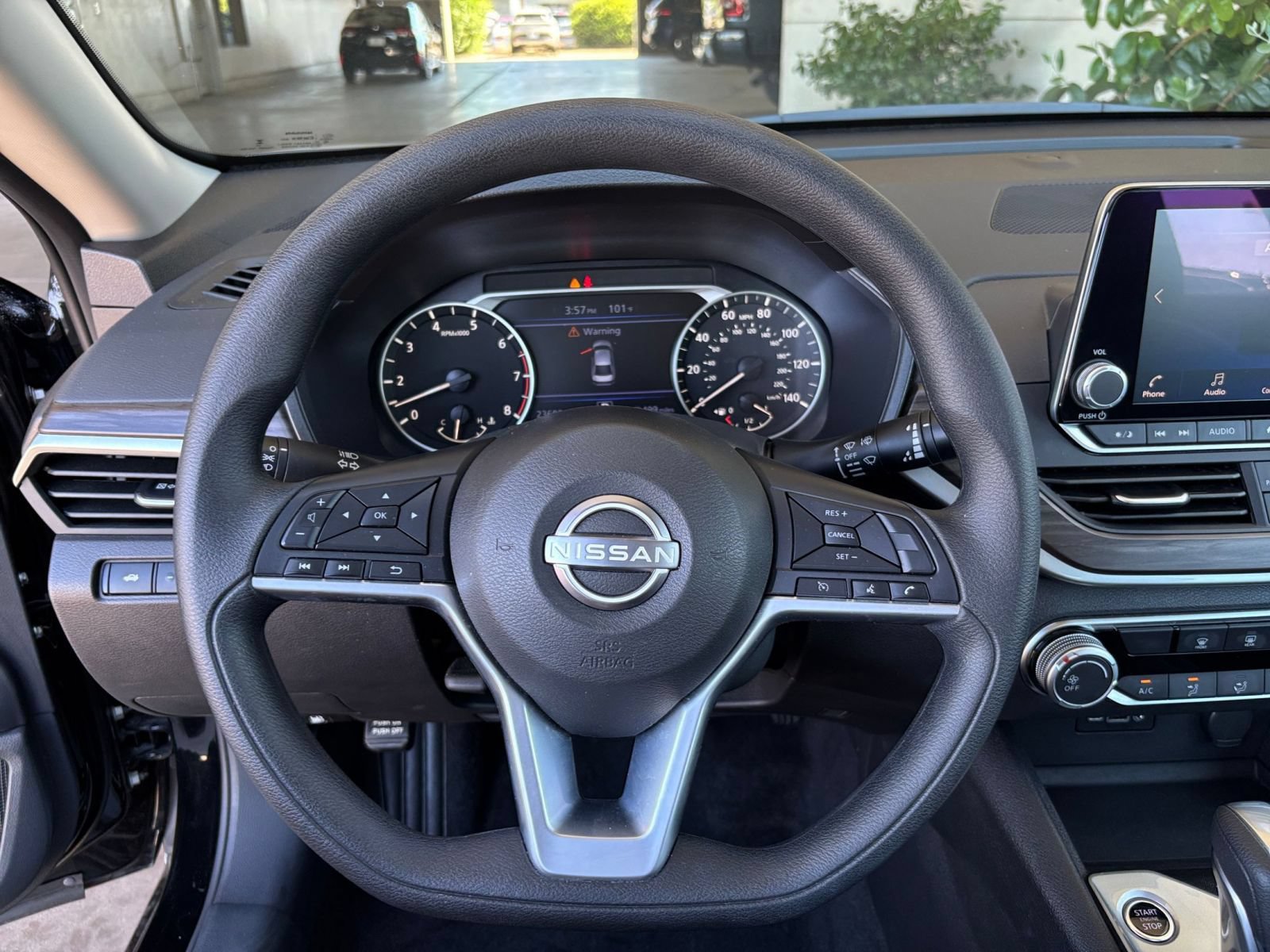Used 2025 Nissan Altima 2.5 SV FWD image 29