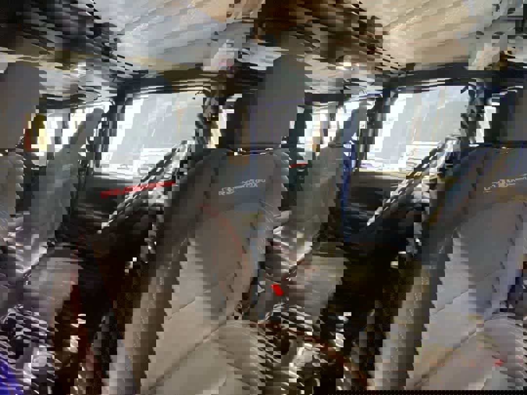 Used 2018 Jeep Wrangler Unlimited Rubicon image 25