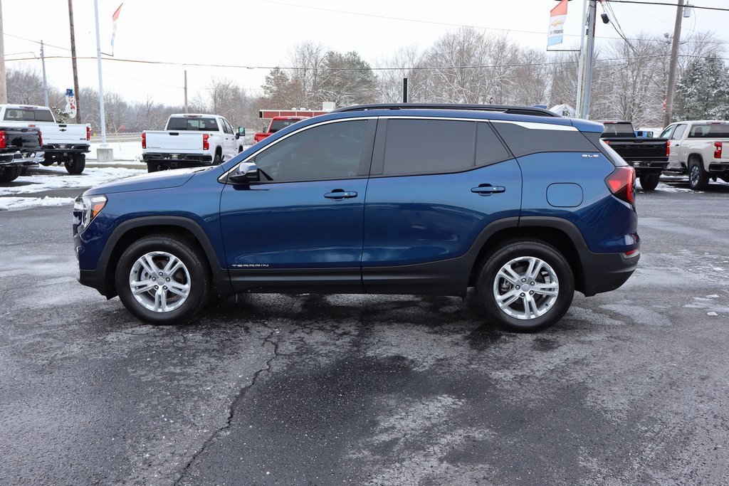 Used 2022 GMC Terrain SLE w/ Driver Convenience Package image 29