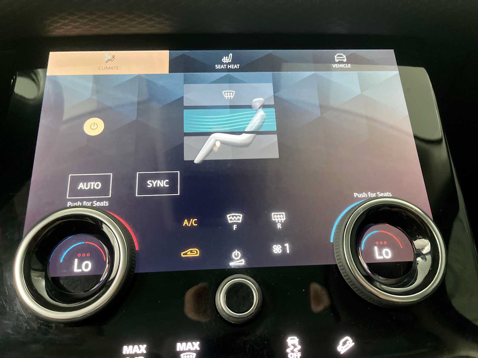 Used 2021 Land Rover Range Rover Velar R-Dynamic S AWD/4WD image 23