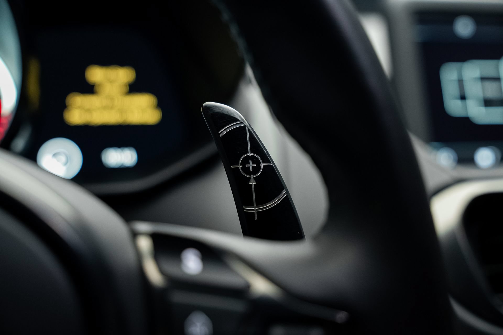 Used 2022 Aston Martin V8 Vantage Coupe RWD image 54