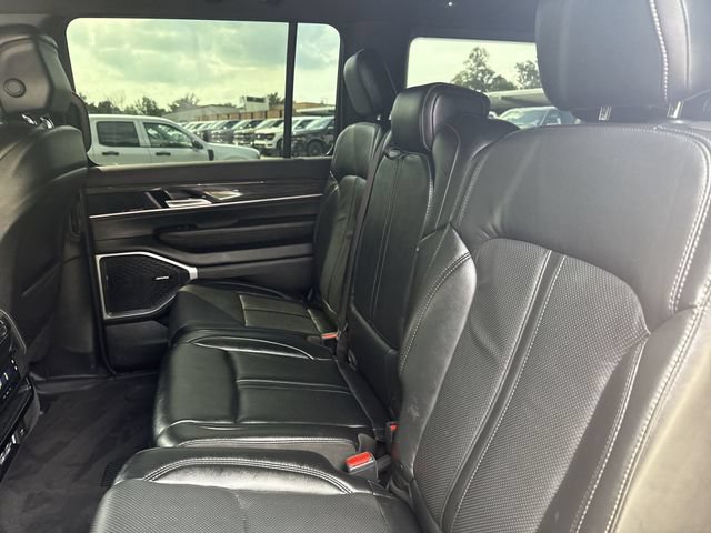 Used 2022 Jeep Wagoneer Series II AWD/4WD image 19