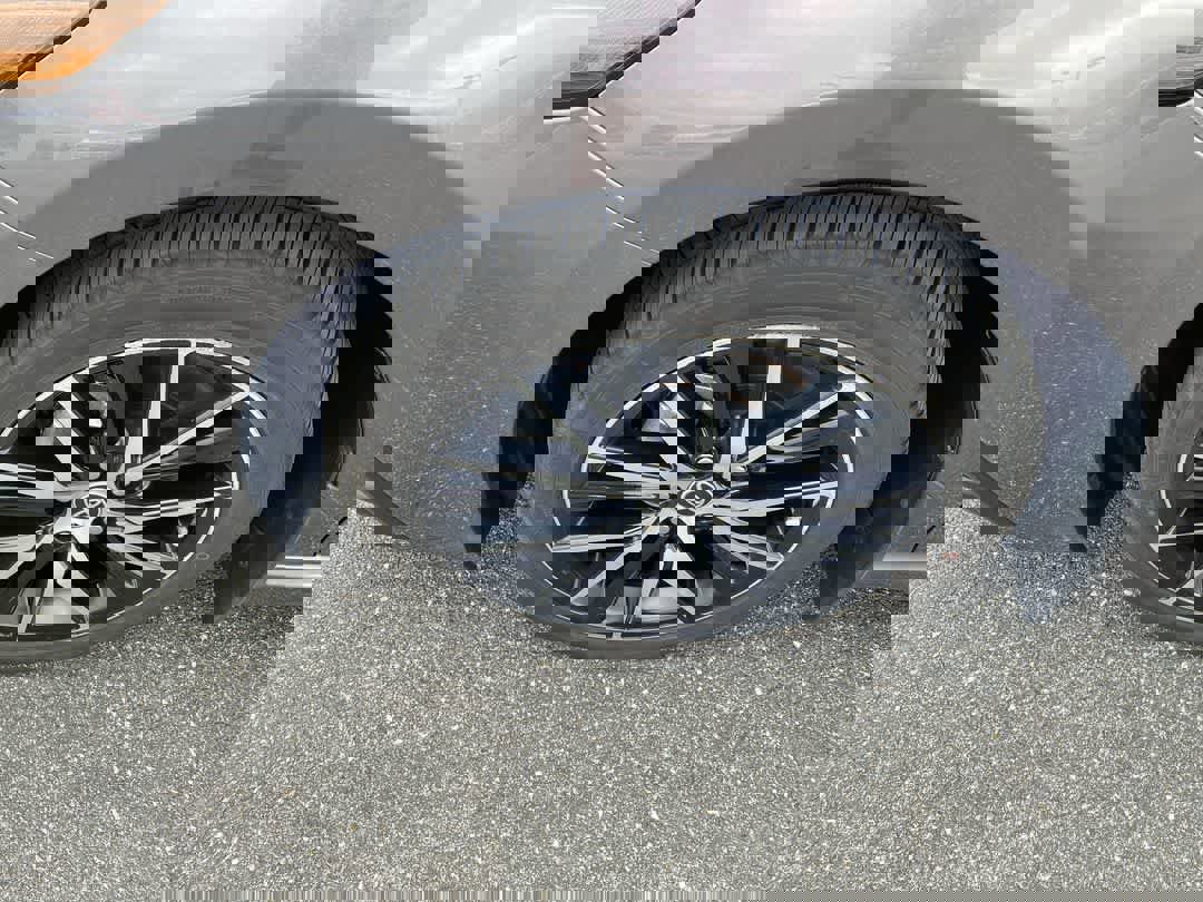 Used 2023 Toyota Camry SE image 10