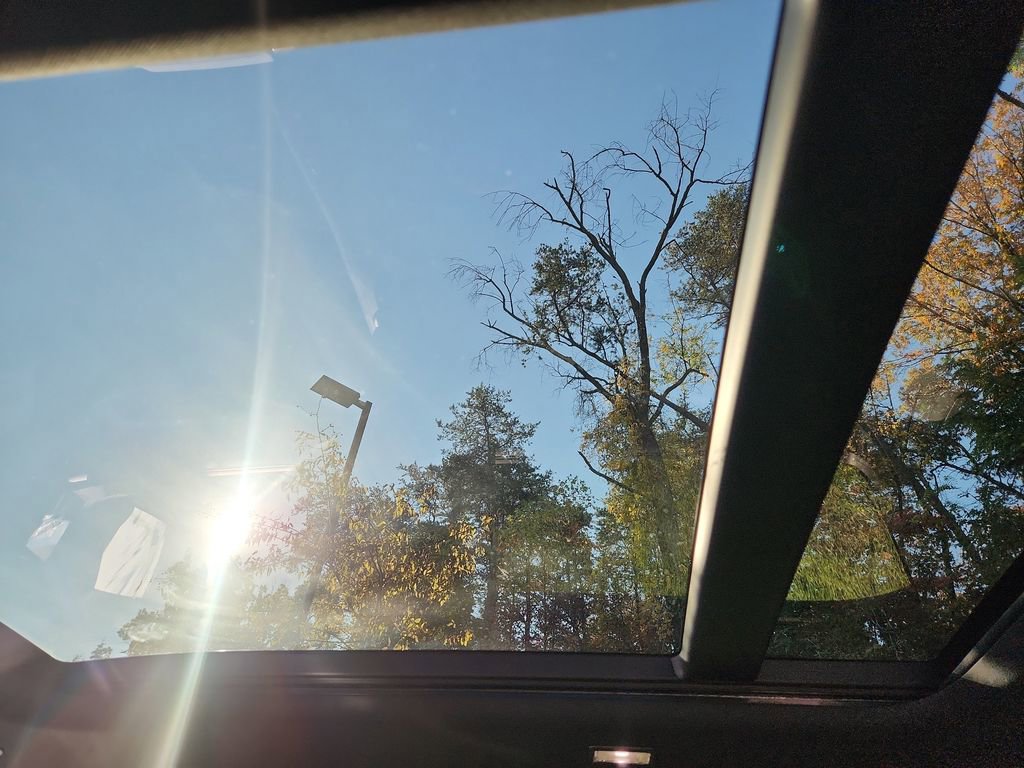 Used 2026 Land Rover Defender 130 S image 25