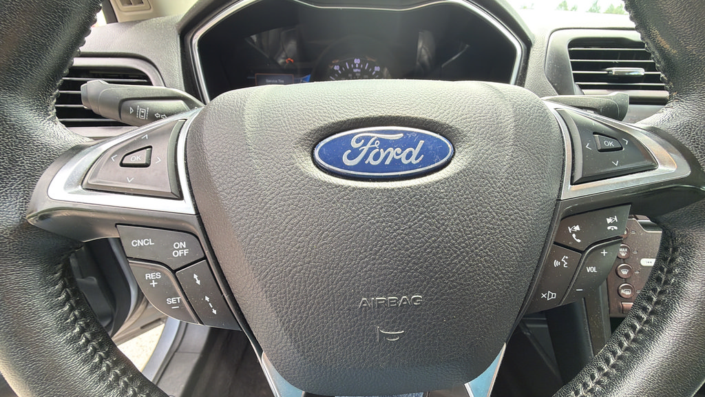 Used 2020 Ford Fusion Energi Titanium FWD image 21