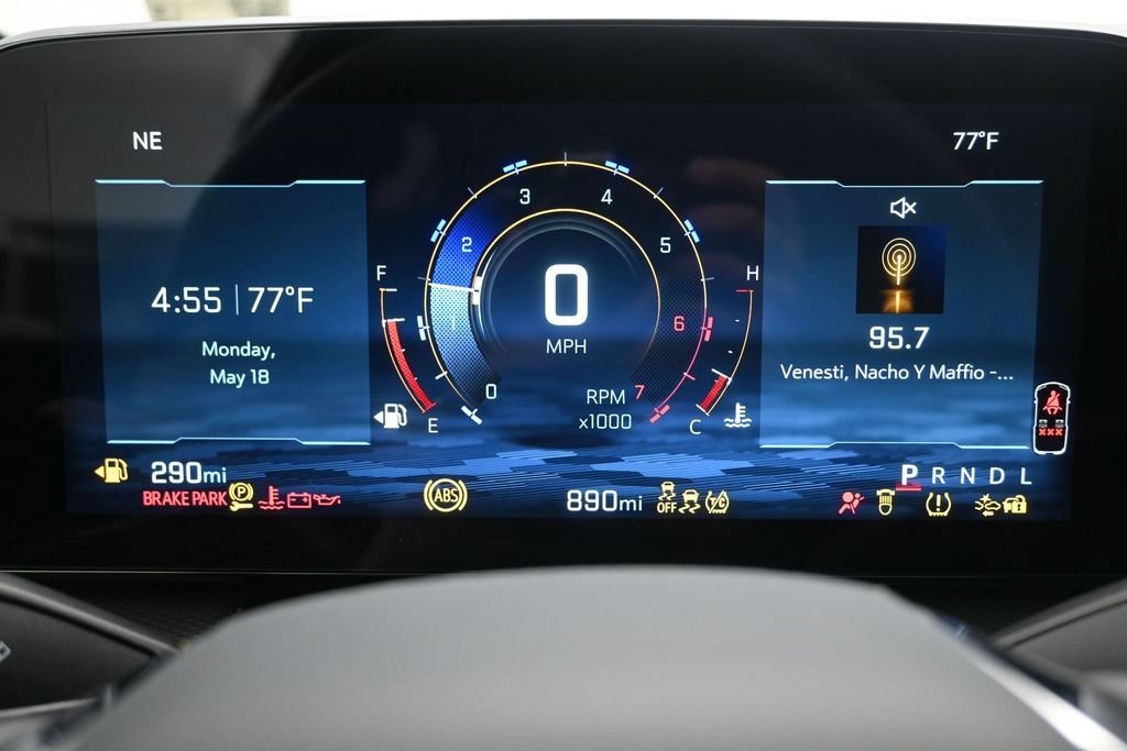 Used 2026 Chevrolet Equinox LT w/ Safety and Technology Package FWD image 12