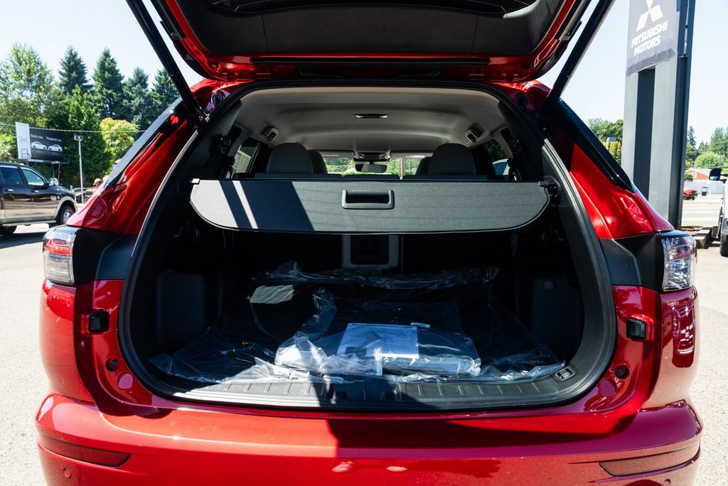 New 2025 Mitsubishi Outlander SEL image 7