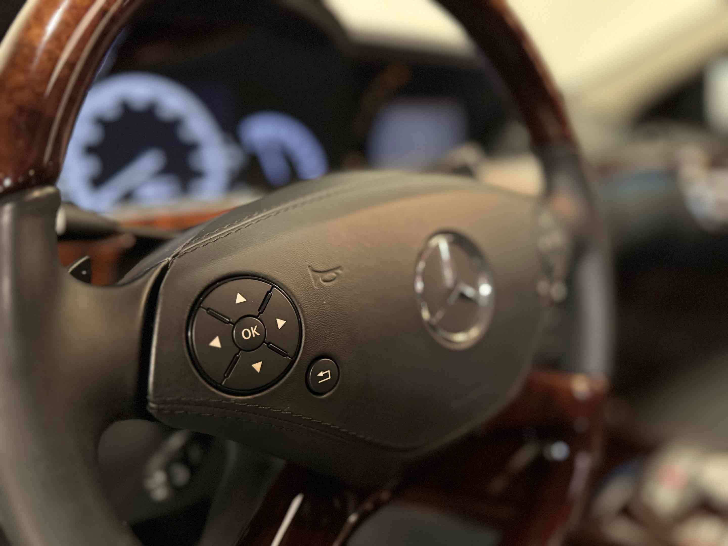 Used 2010 Mercedes-Benz S 600 image 34