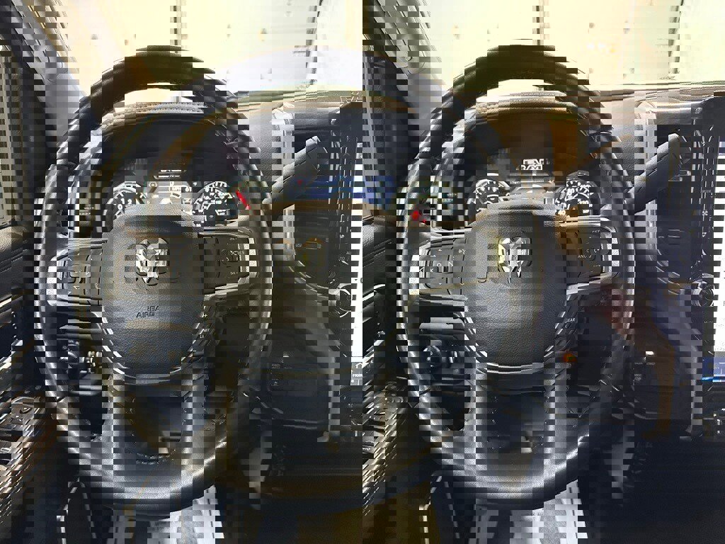 Used 2024 RAM 3500 Laramie image 19