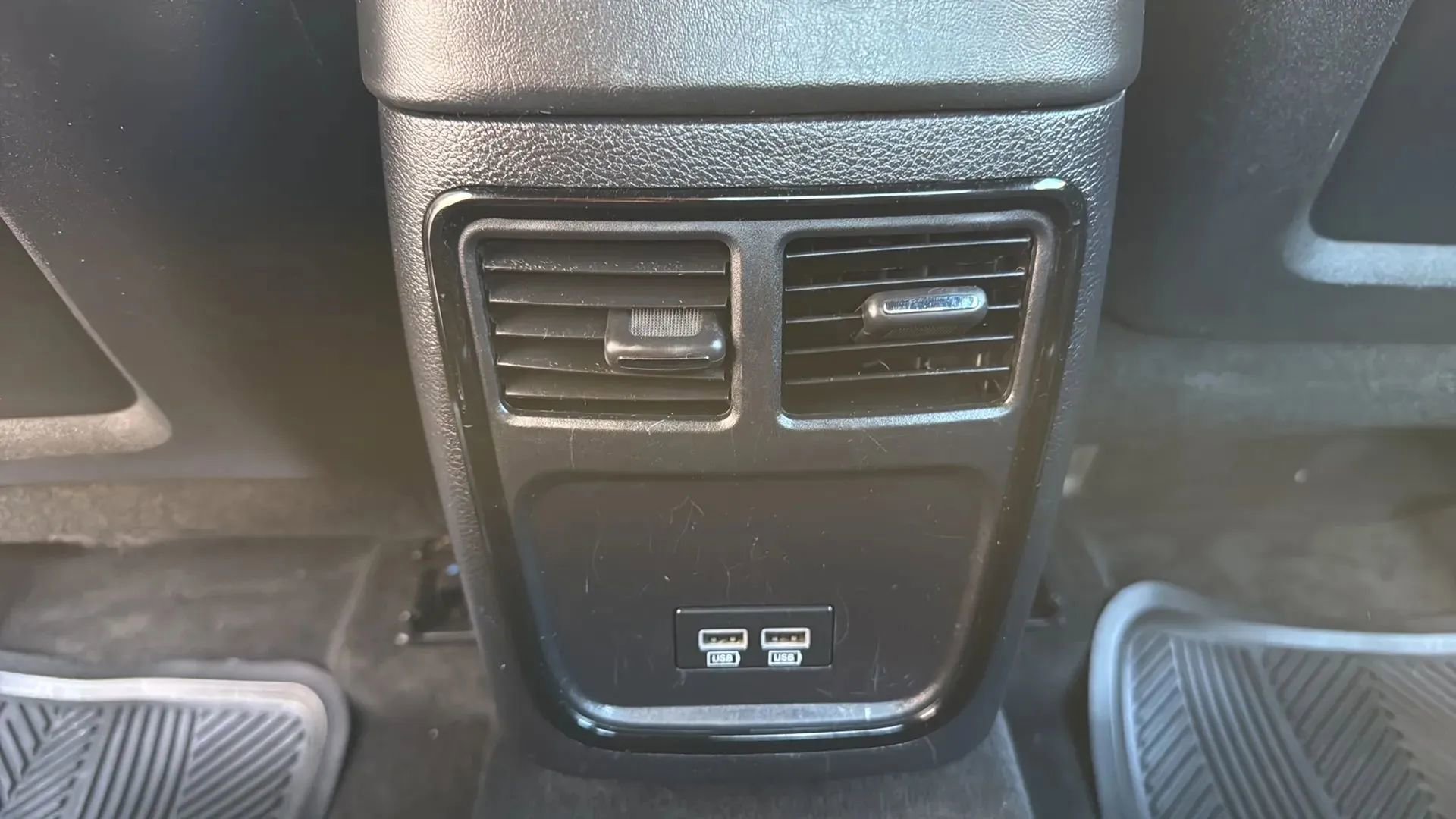 Used 2016 Chrysler 300 S RWD image 27