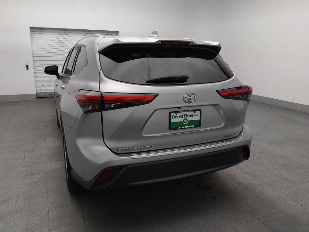 Used 2020 Toyota Highlander Limited FWD image 6