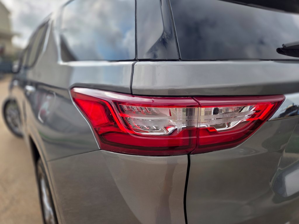 Used 2019 Chevrolet Traverse Premier w/ LPO, Cargo Package AWD/4WD image 36