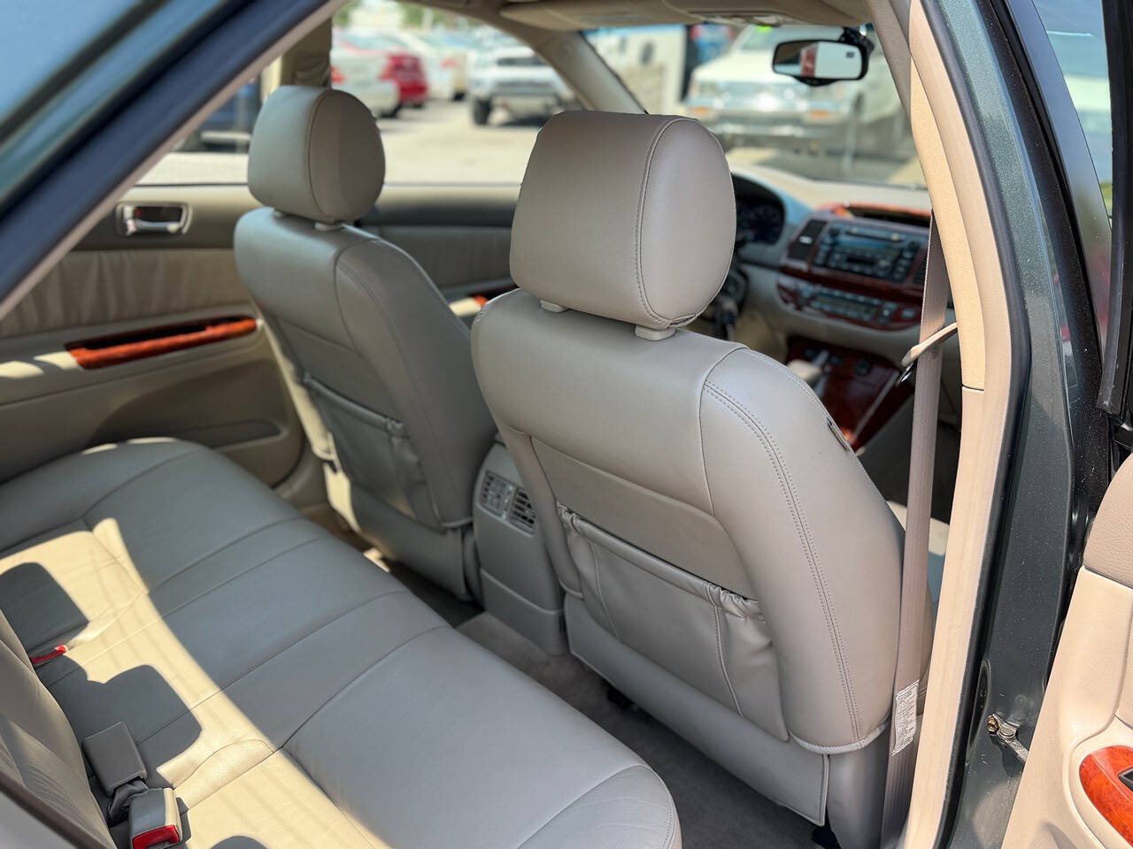 Used 2006 Toyota Camry XLE w/ VSC & Side Airbag Pkg FWD image 50