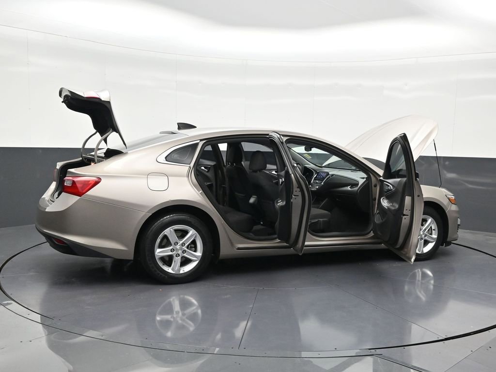 Used 2022 Chevrolet Malibu LS FWD image 36