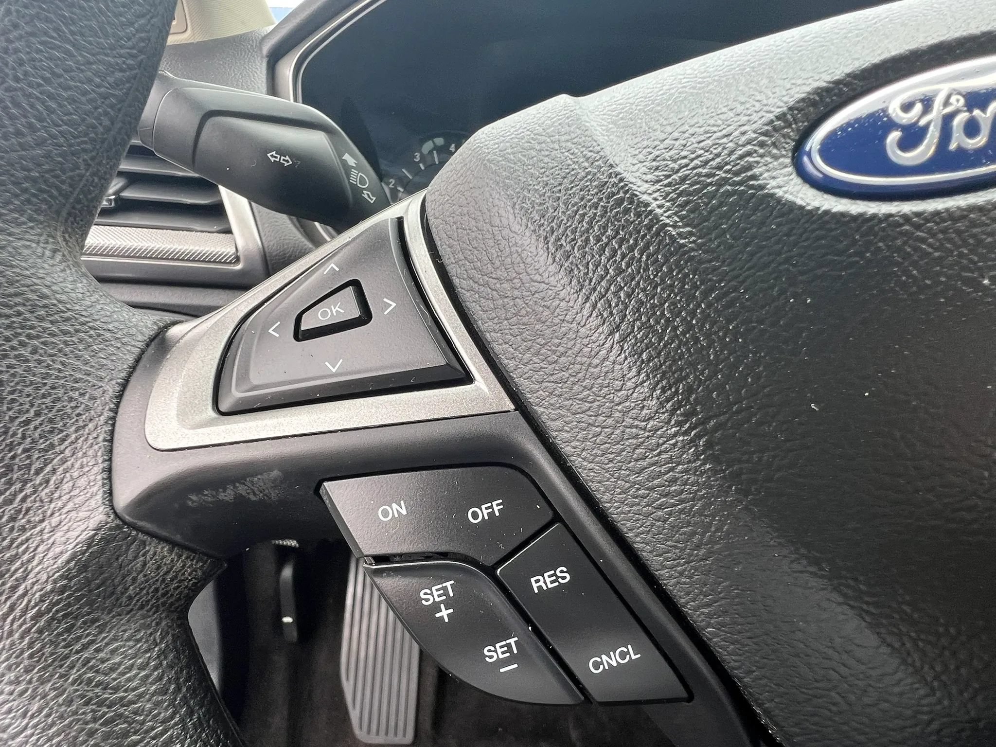 Used 2018 Ford Fusion SE FWD image 21