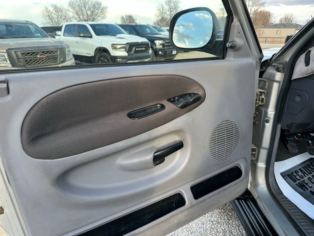 Used 1999 Dodge Ram 3500 Truck SLT image 30