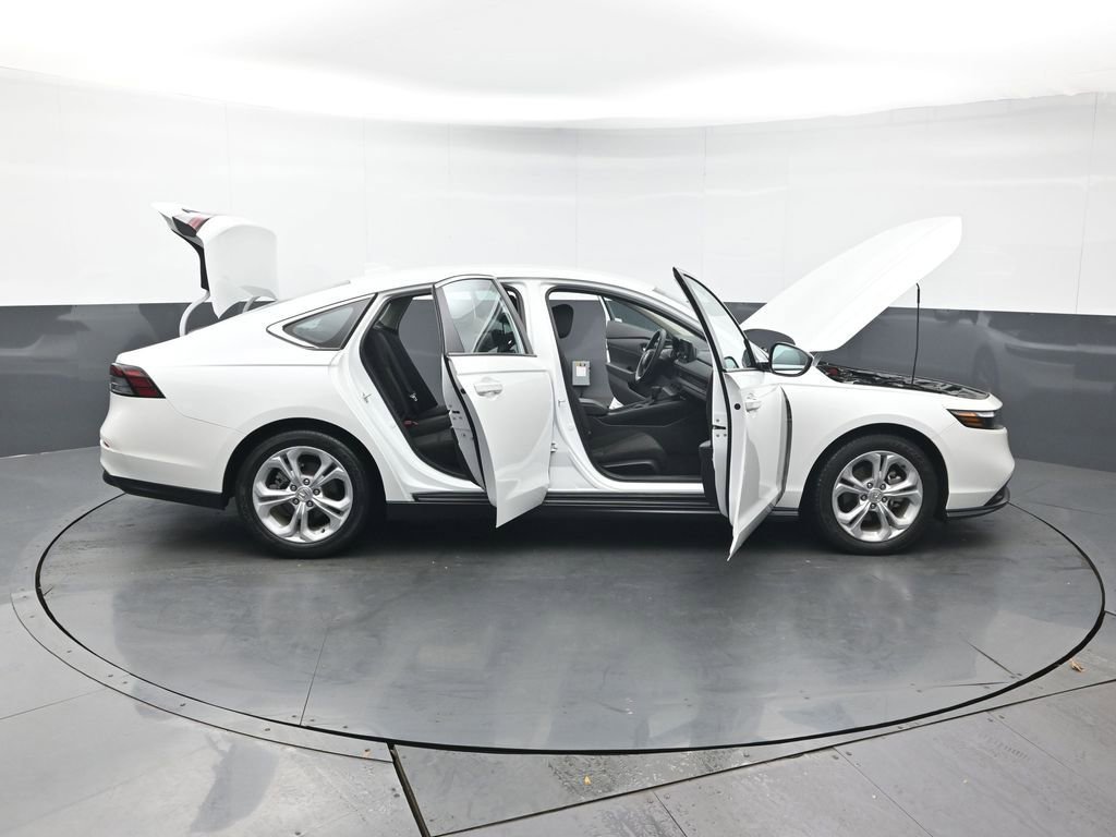 Used 2023 Honda Accord LX image 46