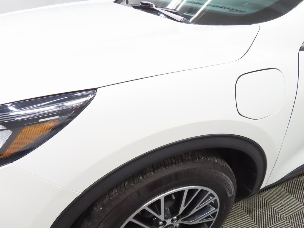 Used 2023 Ford Escape SE image 42