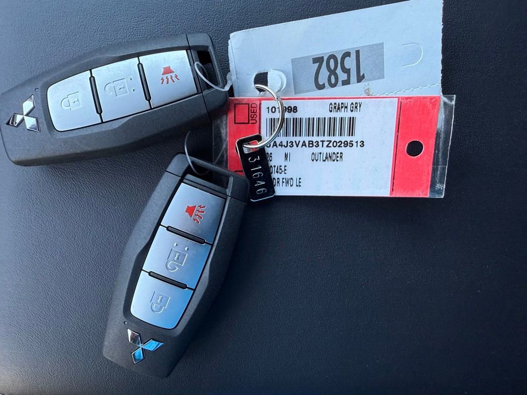 New 2026 Mitsubishi Outlander LE image 43