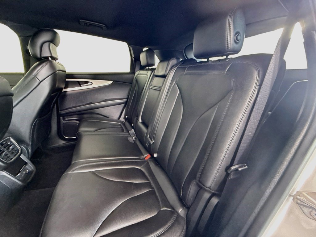 Used 2019 Lincoln Nautilus FWD image 24