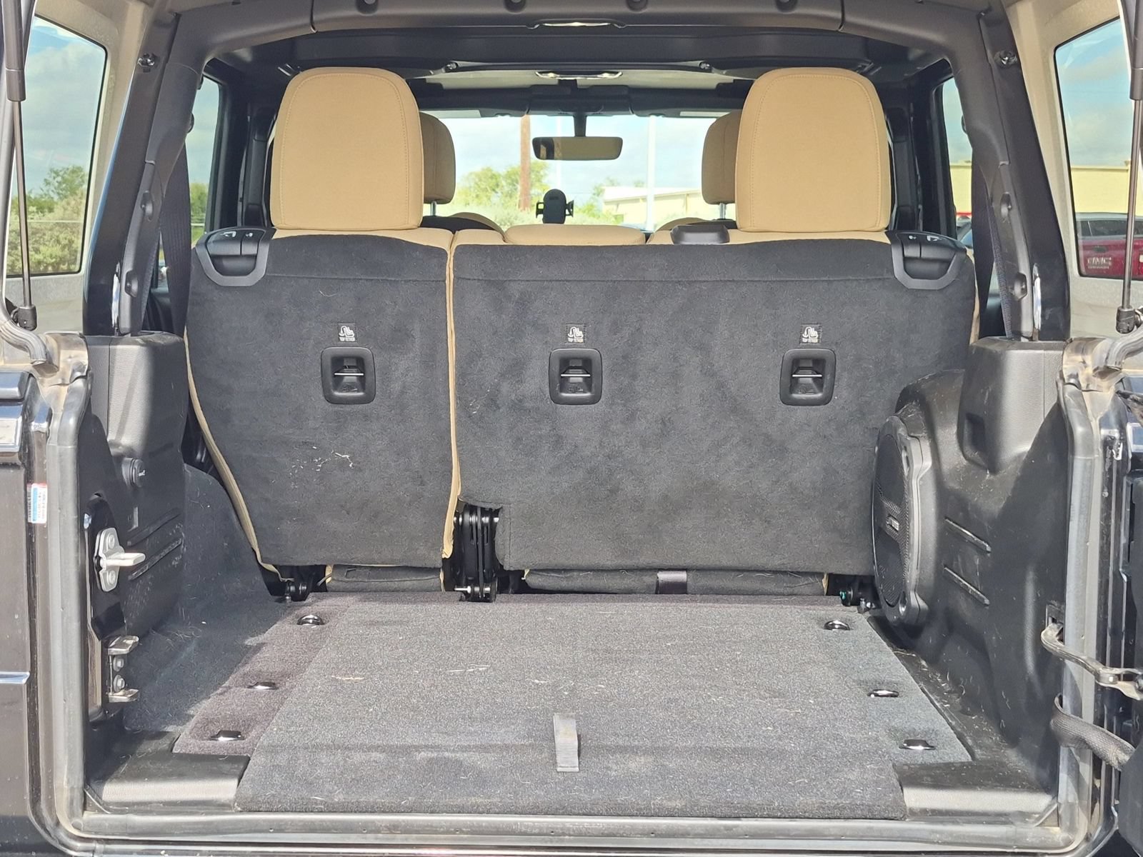 Used 2023 Jeep Wrangler Unlimited Sport AWD/4WD image 25