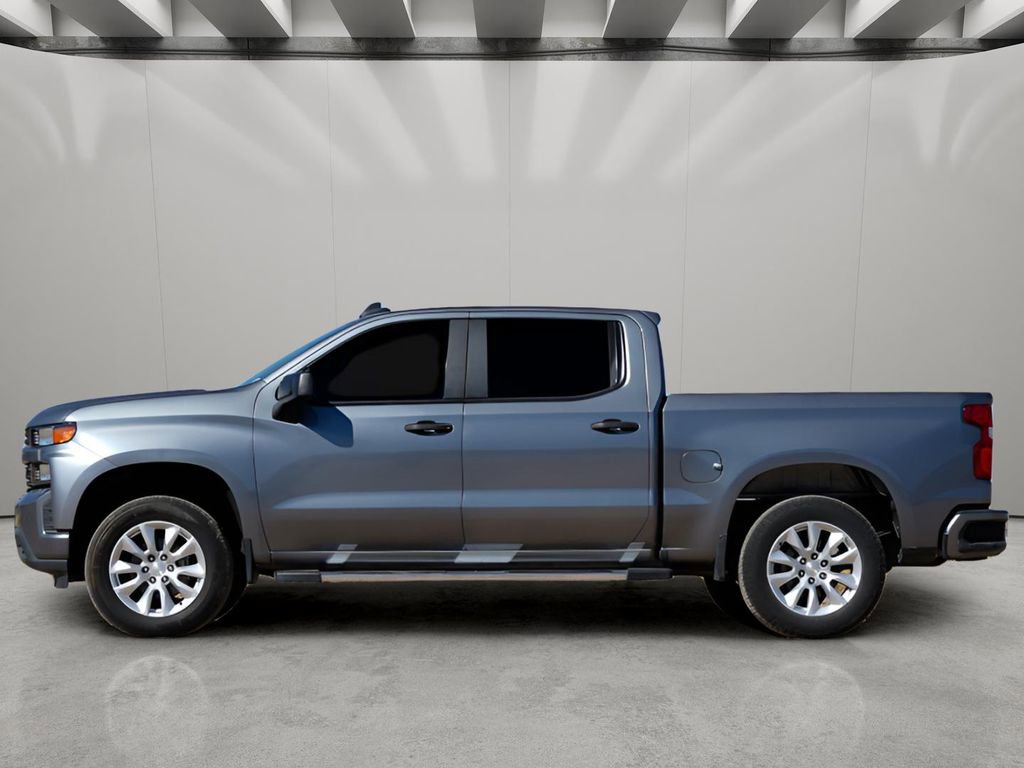 Used 2020 Chevrolet Silverado 1500 Custom w/ Custom Value Package image 2