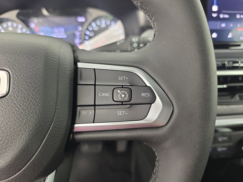 Used 2026 Jeep Compass Latitude AWD/4WD image 22