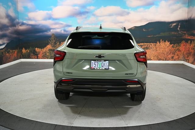 Used 2024 Chevrolet Trax ACTIV w/ Sunroof Package FWD image 7