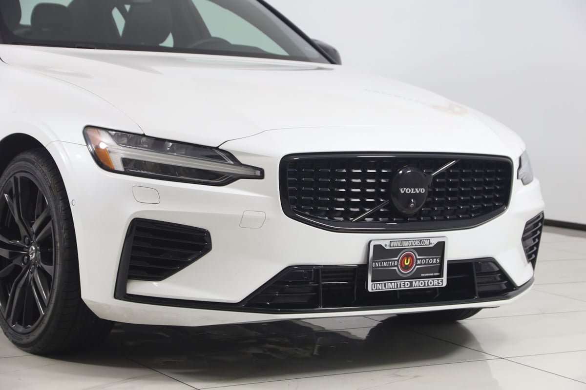 Used 2024 Volvo S60 T8 Plus AWD/4WD image 37