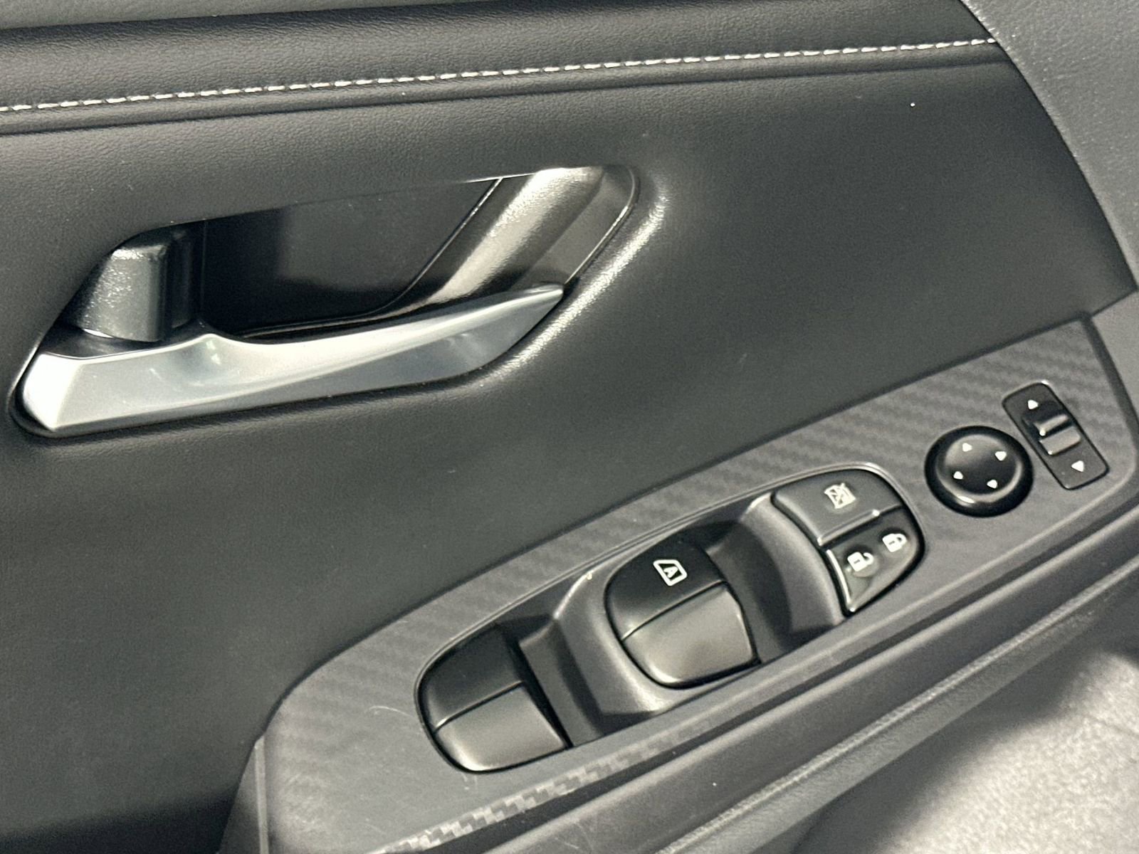 Certified 2021 Nissan Sentra SV FWD image 13