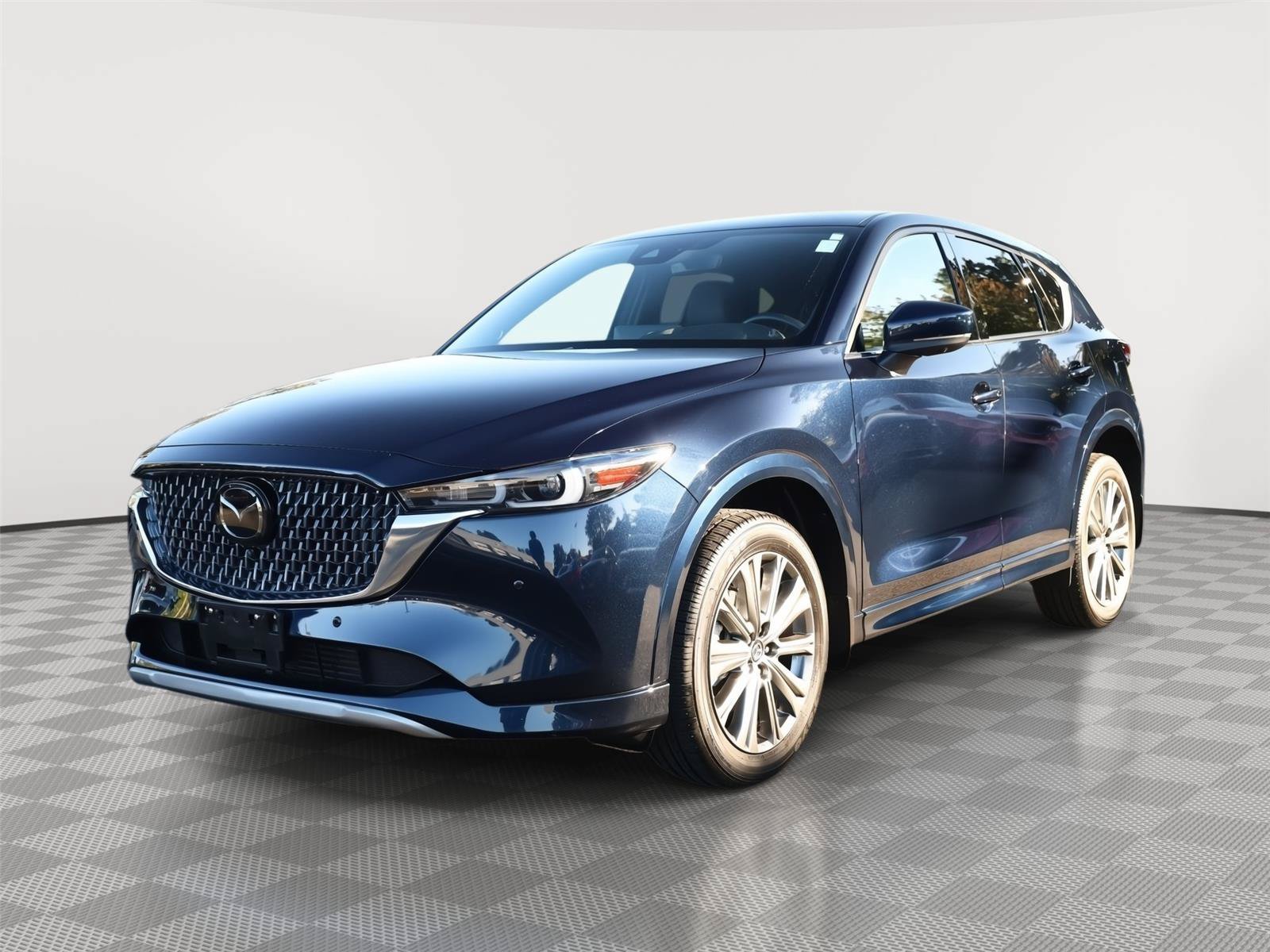 Used 2025 MAZDA CX-5 Signature AWD/4WD image 3