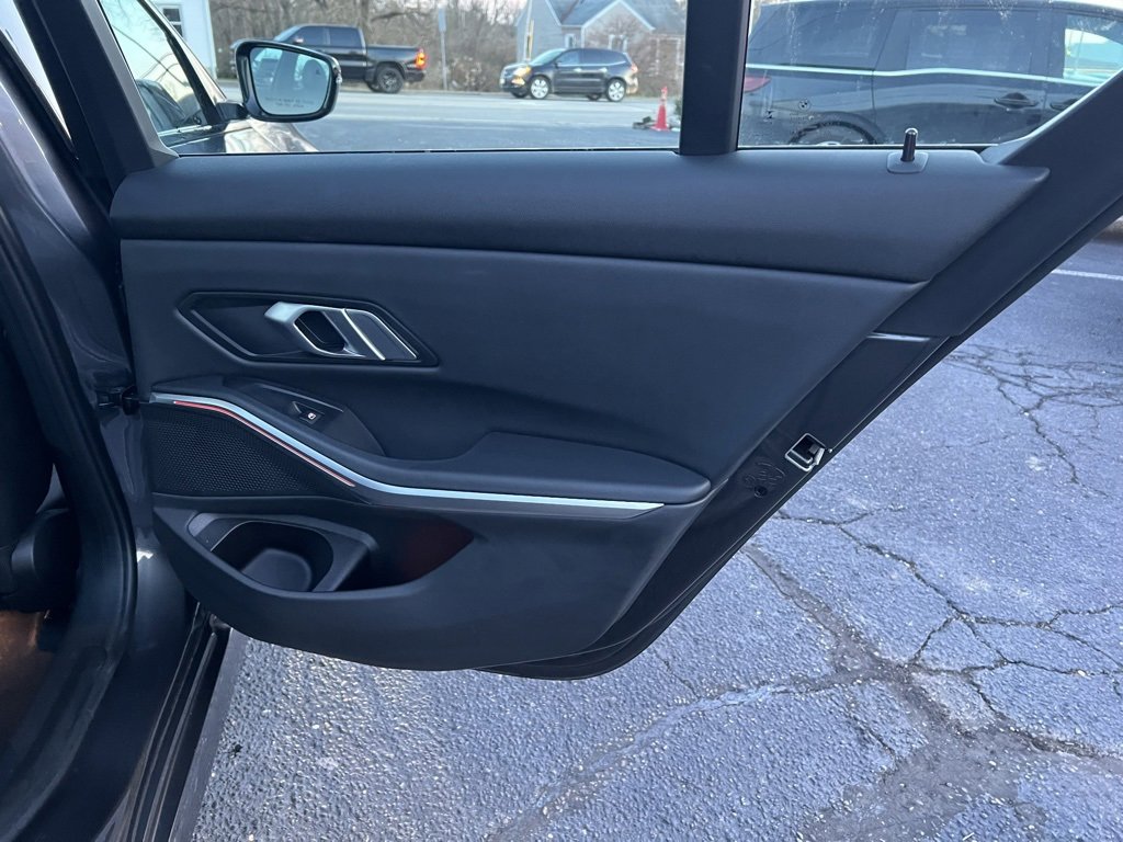 Used 2022 BMW 330i xDrive Sedan w/ Driving Assistance Package image 46
