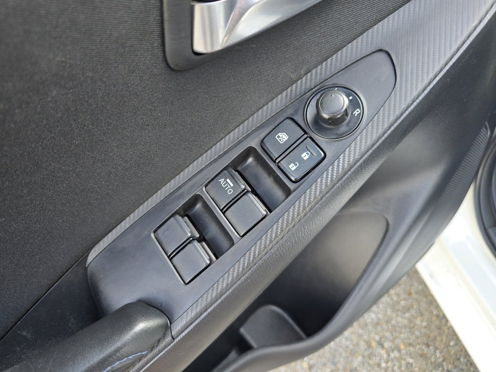 Used 2017 Toyota Yaris iA FWD image 23