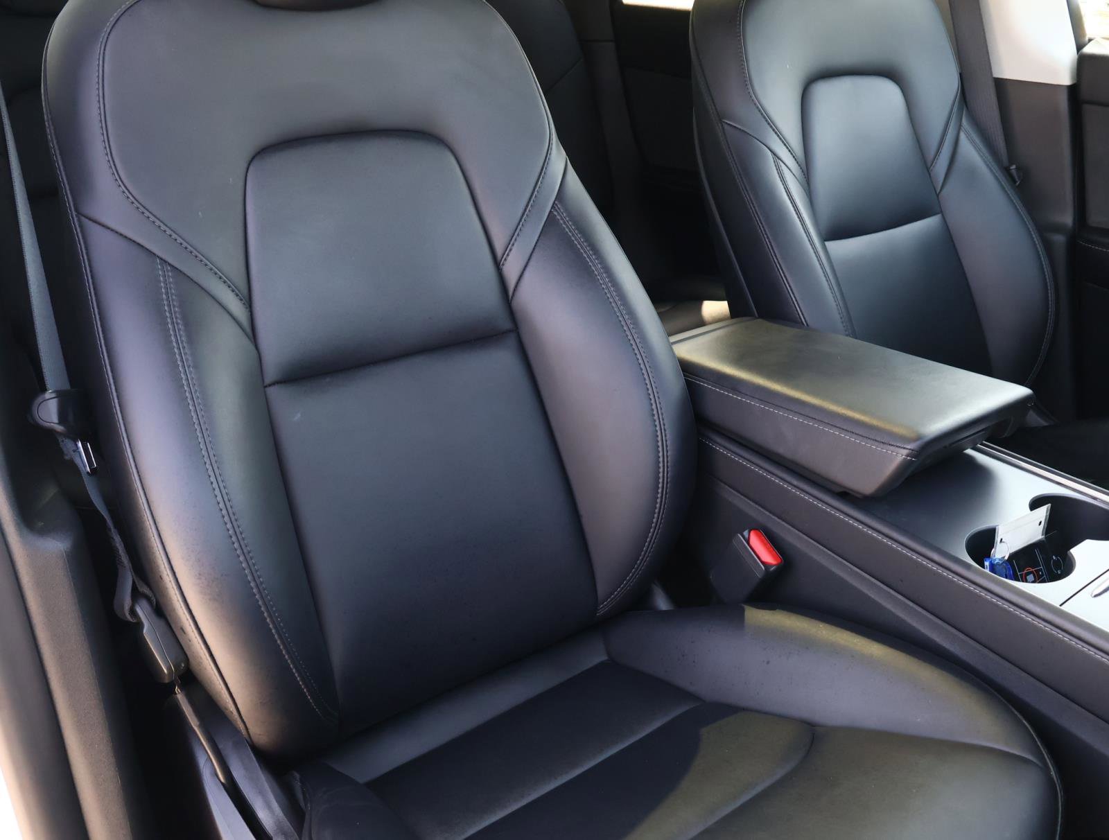 Used 2022 Tesla Model Y Performance AWD/4WD image 16