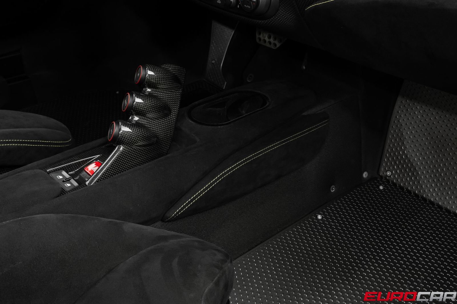 Used 2020 Ferrari 488 Pista Coupe RWD image 46