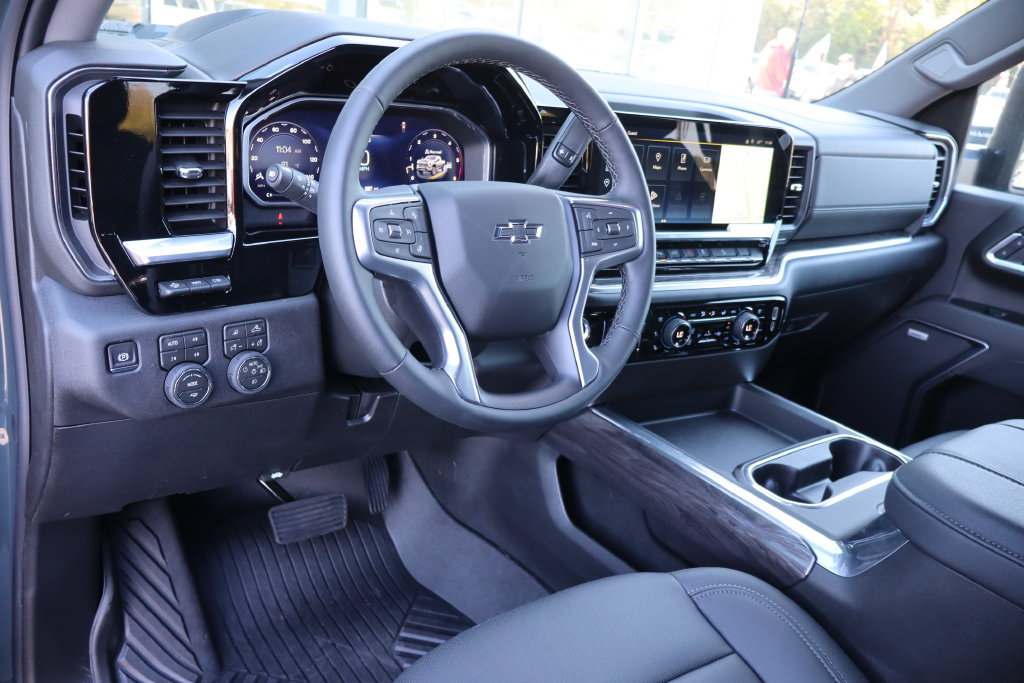 New 2026 Chevrolet Silverado 2500 LTZ w/ Trail Boss Package AWD/4WD image 6