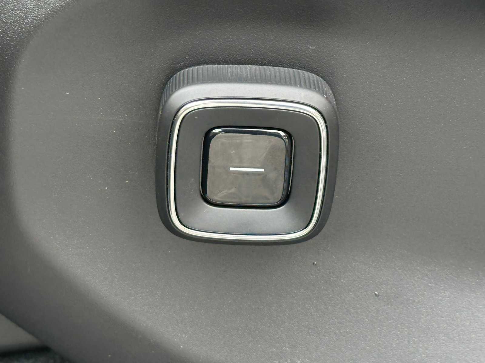 New 2025 Volvo EX90 Ultra w/ Protection Package Premier image 23