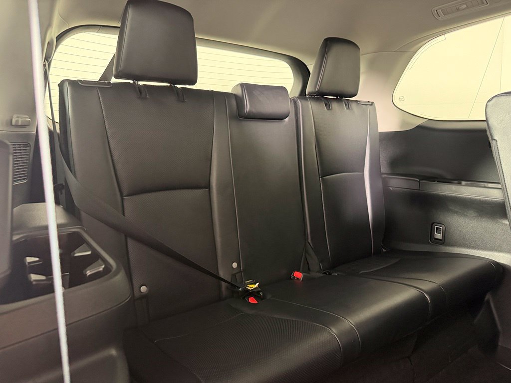 Used 2025 Toyota Grand Highlander AWD image 18