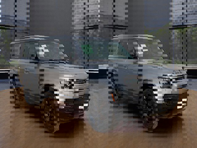 Used 2023 Land Rover Defender 130 X-Dynamic SE image 7