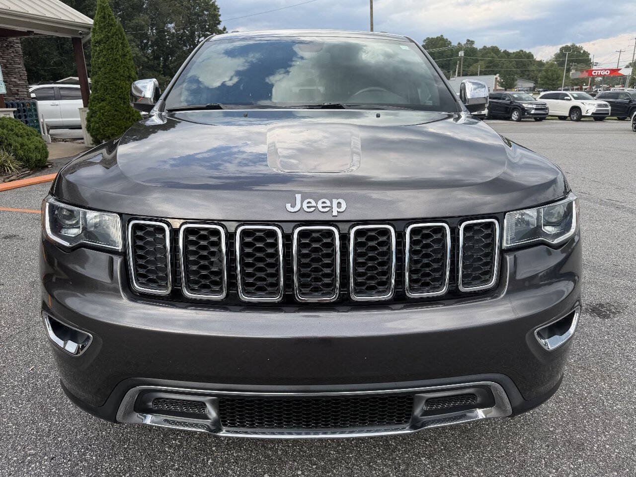 Used 2018 Jeep Grand Cherokee Limited w/ Trailer Tow Group IV AWD/4WD image 4