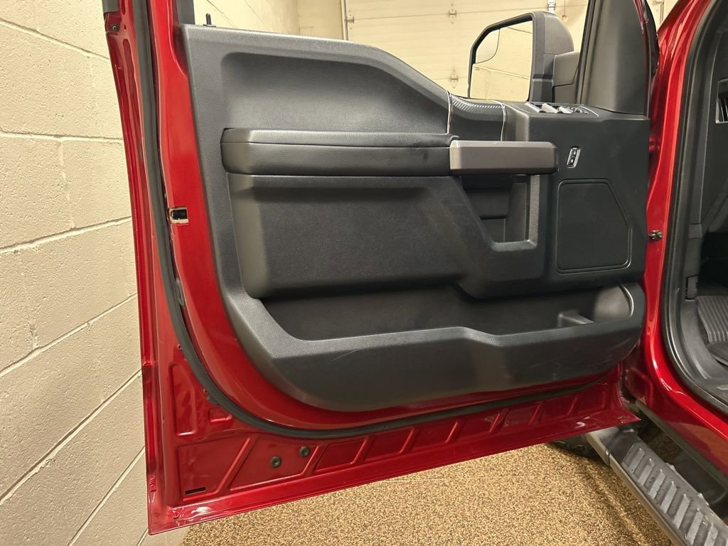 Used 2019 Ford F150 XLT w/ Equipment Group 302A Luxury AWD/4WD image 17