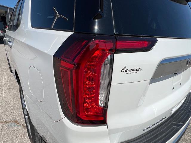 Used 2021 GMC Yukon Denali w/ Denali Premium Package image 11