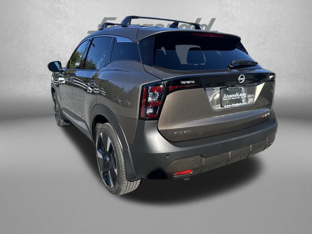 New 2026 Nissan Kicks SR w/ Cold Weather Package image 5